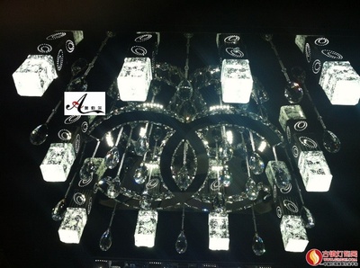 水晶柱現代燈產品信息 - 古鎮燈飾網