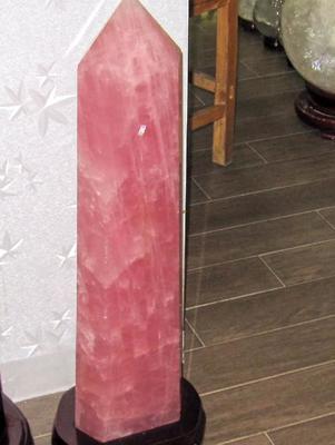 天然粉水晶柱 鎮宅招桃花，轉運招財的靈性擺件