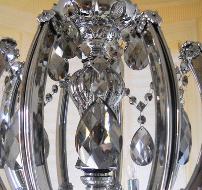 歐式水晶吊燈，奢華照明新選擇——中山市古鎮世平燈飾廠精品推薦